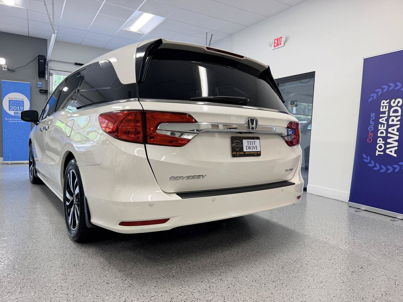Used 2019 Honda Odyssey Elite image 6
