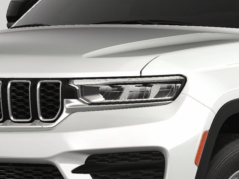 Certified 2025 Jeep Grand Cherokee Laredo X w/ Luxury Tech Group I AWD/4WD image 15