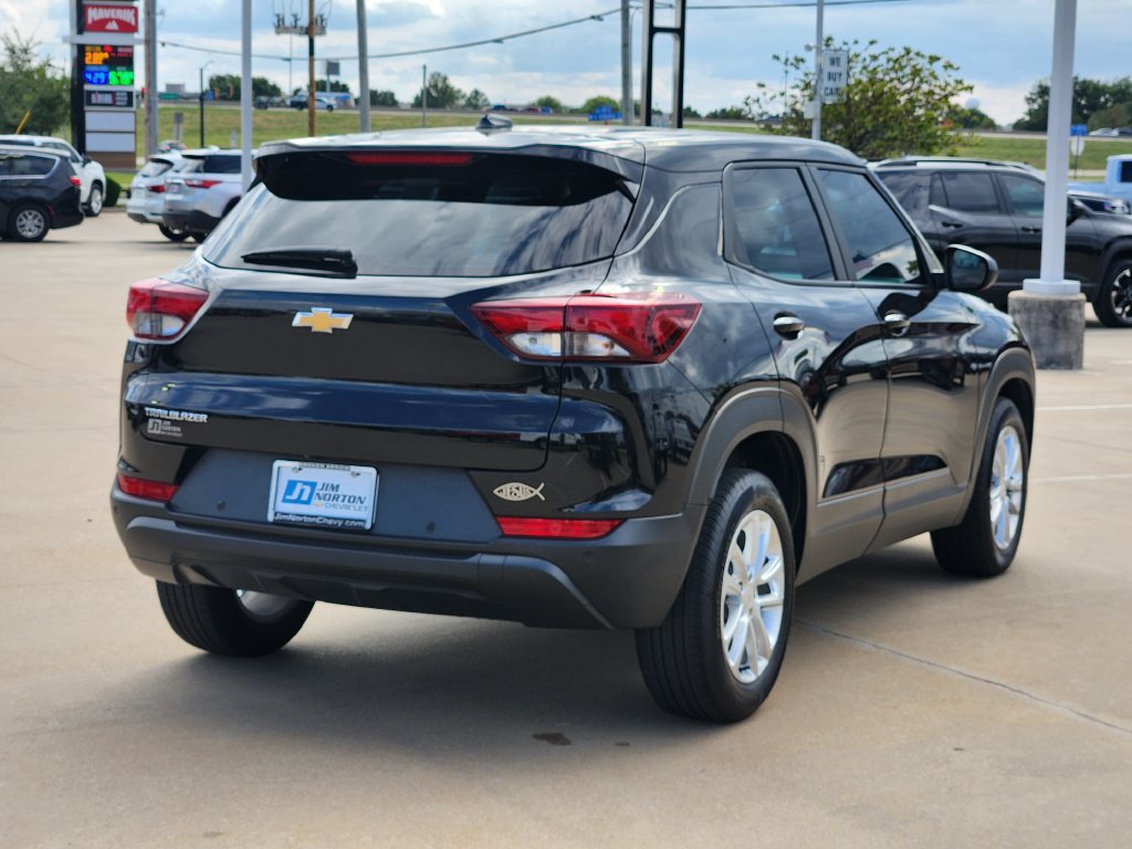 Used 2025 Chevrolet TrailBlazer LS w/ LS Confidence Package FWD image 5