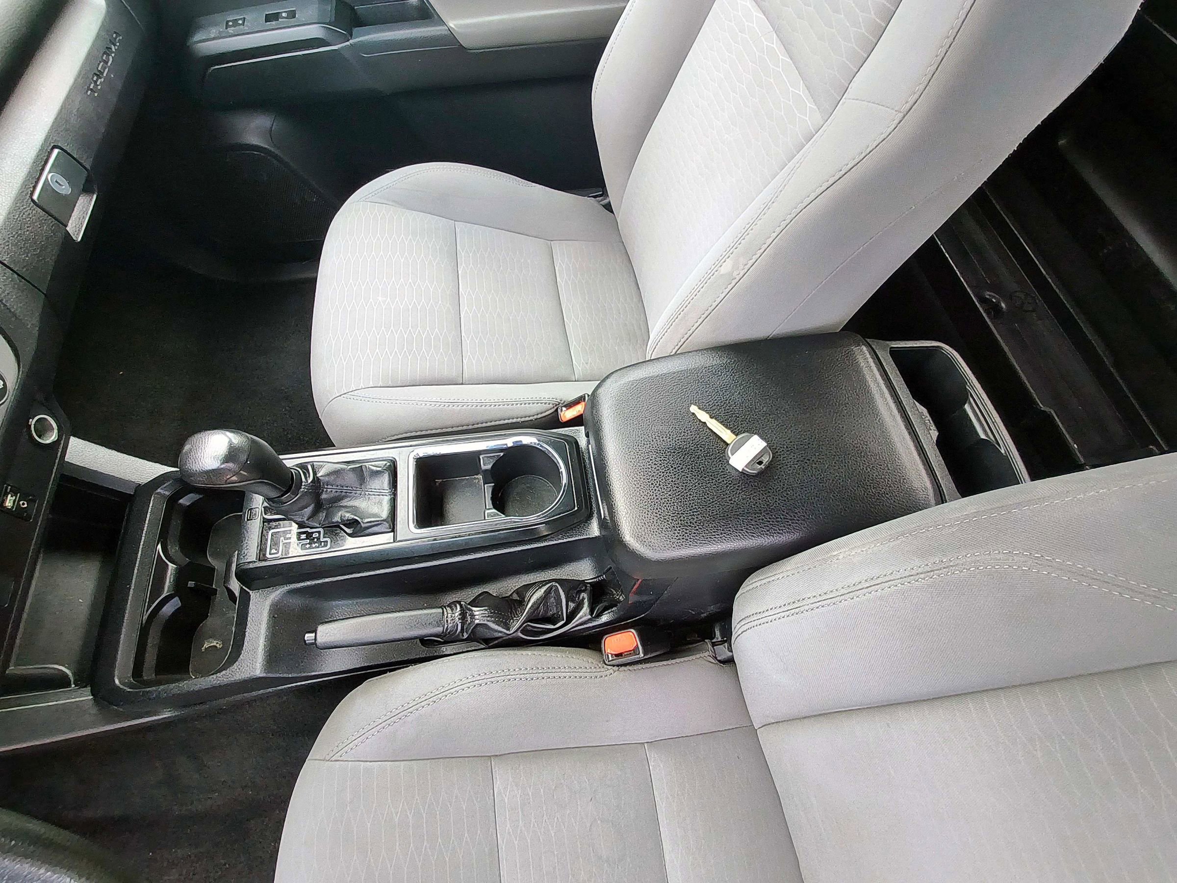 Used 2019 Toyota Tacoma SR RWD image 13