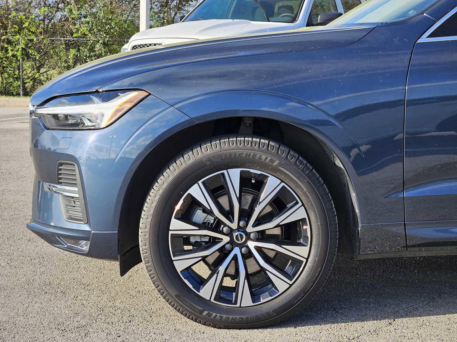 Used 2023 Volvo XC60 B5 Core w/ Climate Package image 8