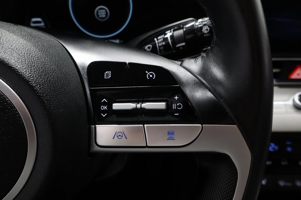 Certified 2023 Hyundai Elantra Limited image 27