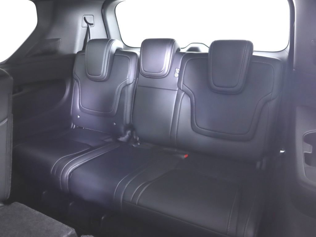 New 2025 Nissan Armada PRO-4X image 30