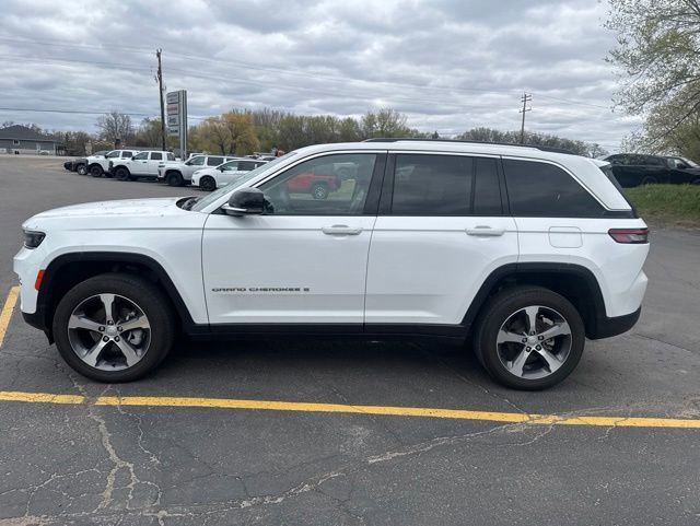 Used 2023 Jeep Grand Cherokee Limited AWD/4WD image 6