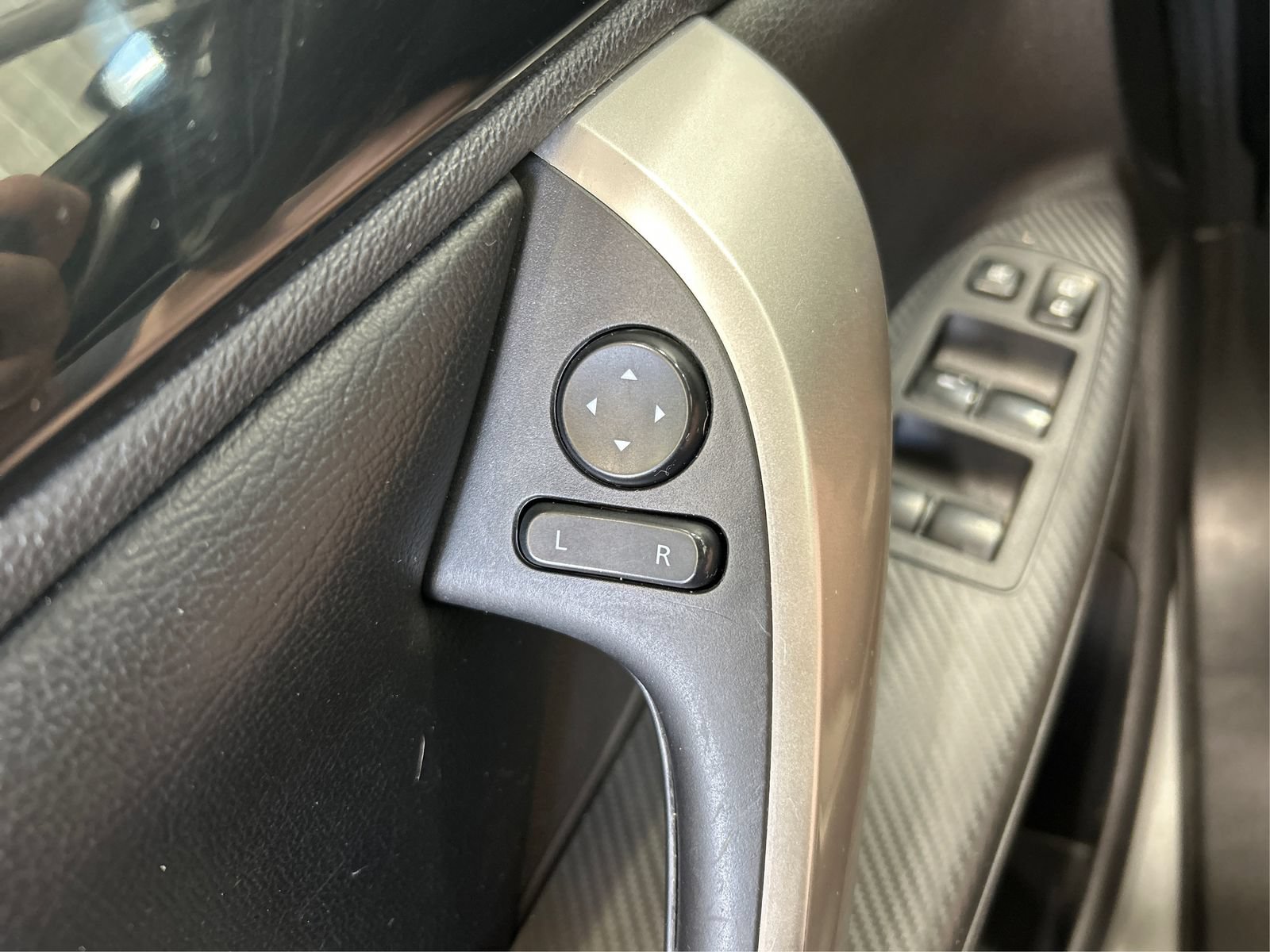Used 2020 Mitsubishi Eclipse Cross ES FWD image 29