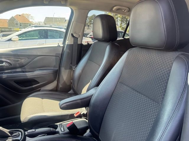 Used 2018 Buick Encore Preferred image 12