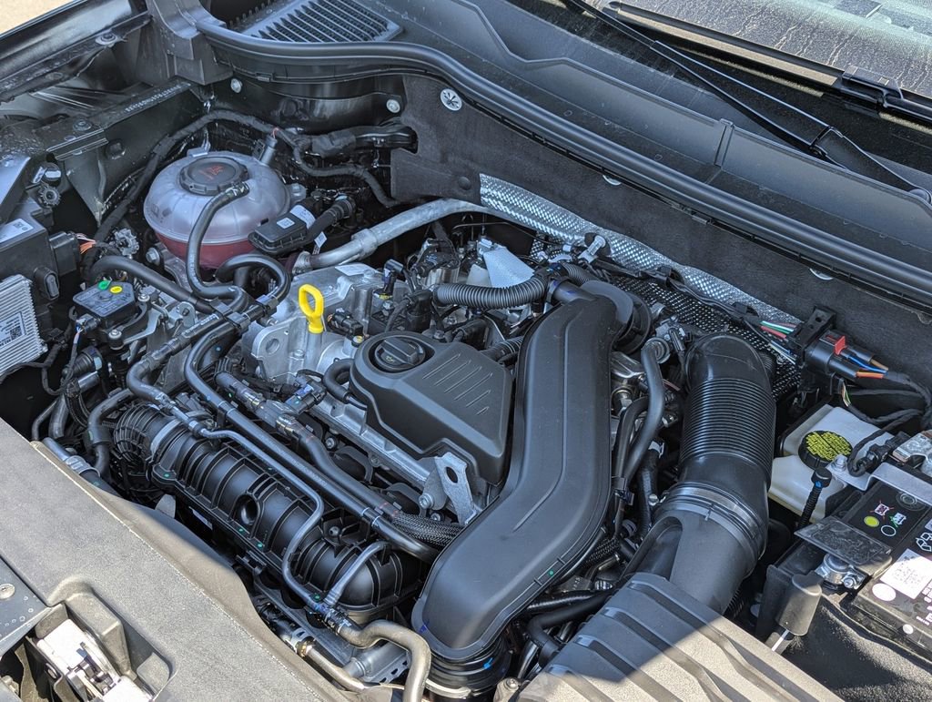 New 2026 Volkswagen Taos SE FWD image 37