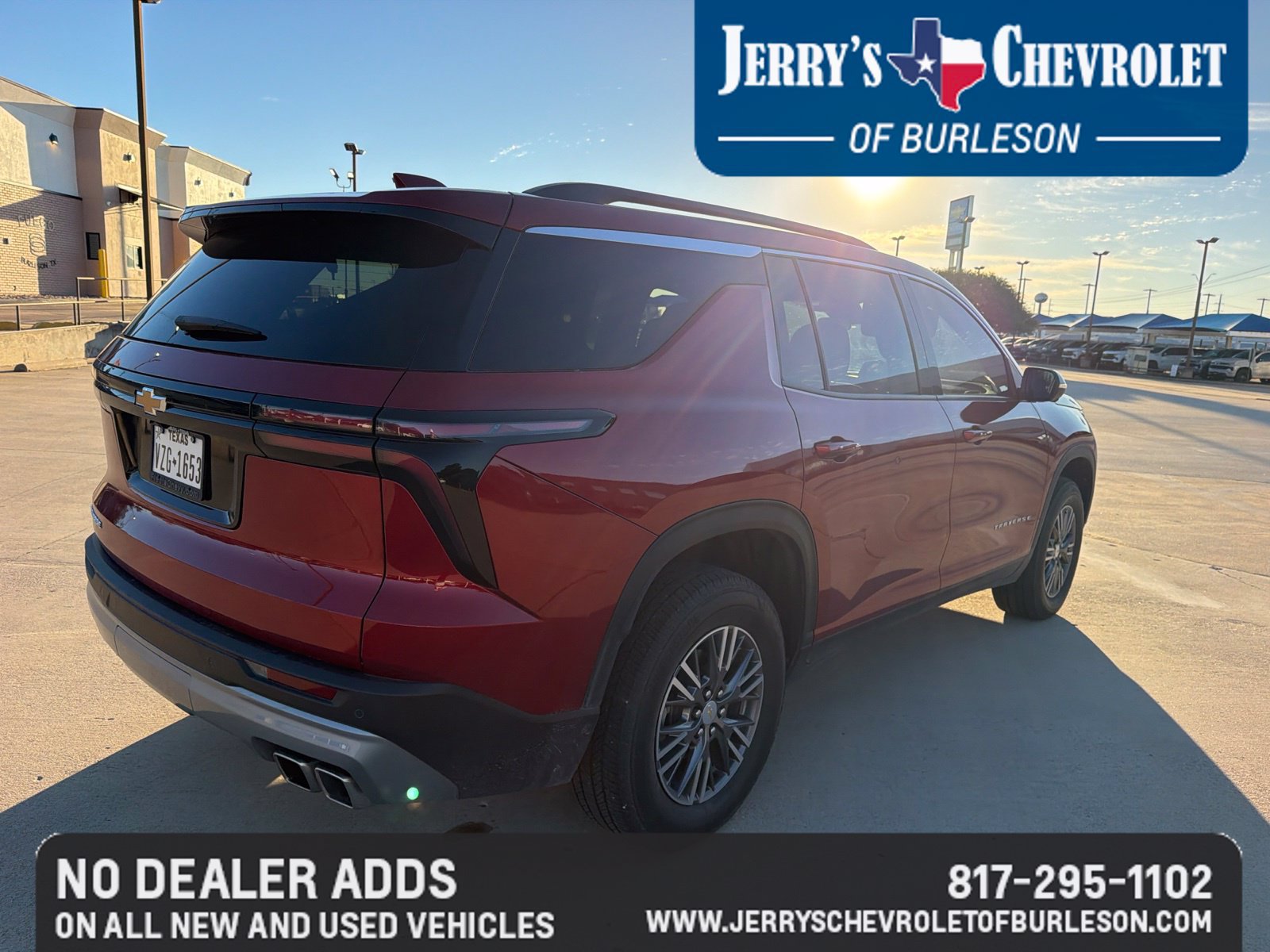 Used 2025 Chevrolet Traverse LT w/ Driver Confidence Package FWD image 6