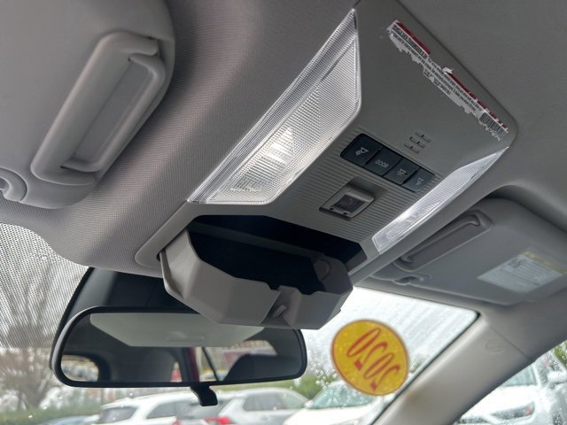 Used 2020 Toyota RAV4 XLE image 31