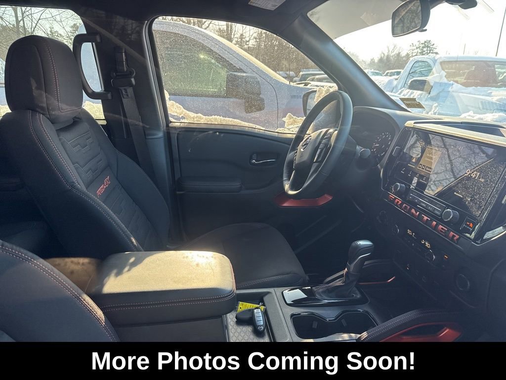 Used 2025 Nissan Frontier PRO-4X image 2