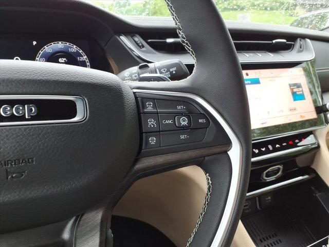 New 2026 Jeep Grand Cherokee L Limited w/ Luxury Tech Group II AWD/4WD image 19