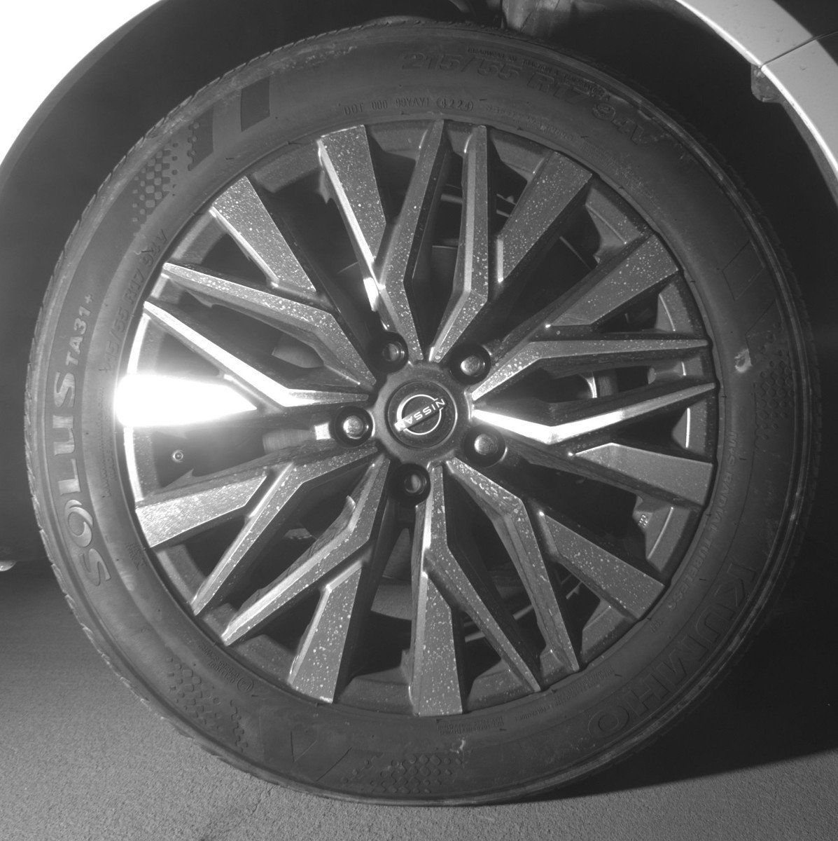 Used 2025 Nissan Altima 2.5 SV FWD image 13