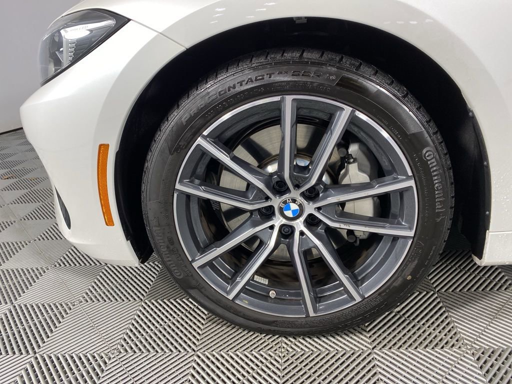 Used 2025 BMW 430i xDrive Coupe w/ Premium Package image 5