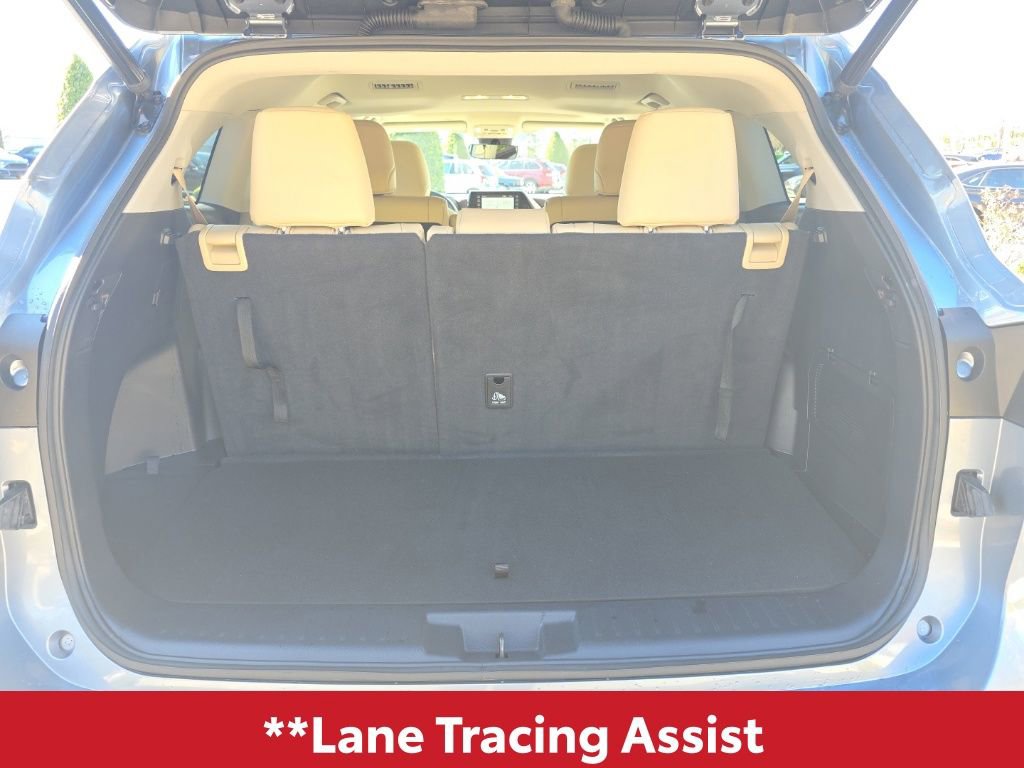 Used 2022 Toyota Highlander XLE image 13