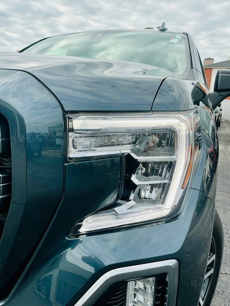 Used 2022 GMC Sierra 1500 AT4 w/ AT4 Premium Package AWD/4WD image 5