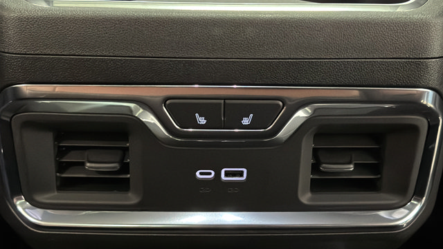 Used 2025 GMC Sierra 1500 Denali Ultimate AWD/4WD image 37