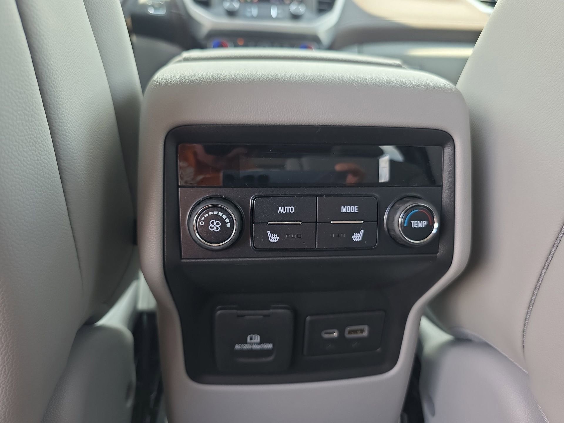 Used 2021 GMC Acadia SLT w/ Technology Package FWD image 13