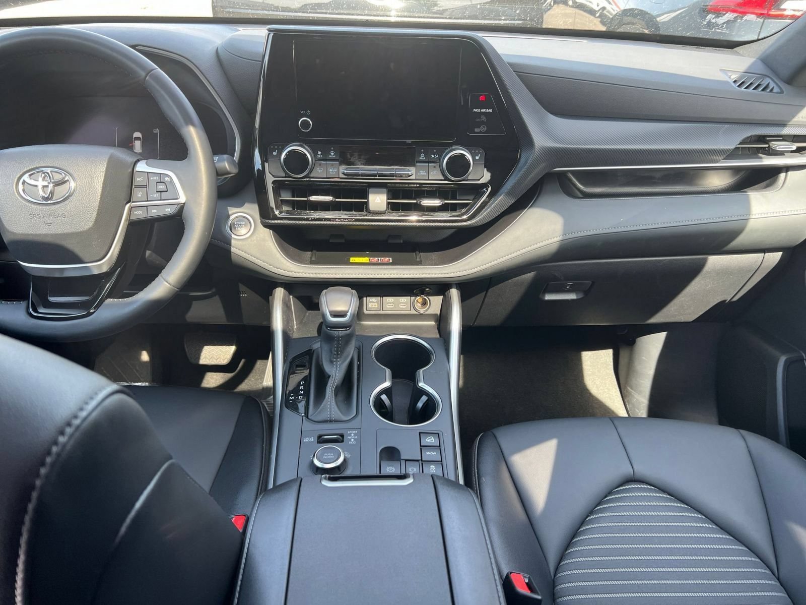 Used 2025 Toyota Highlander XSE AWD/4WD image 44
