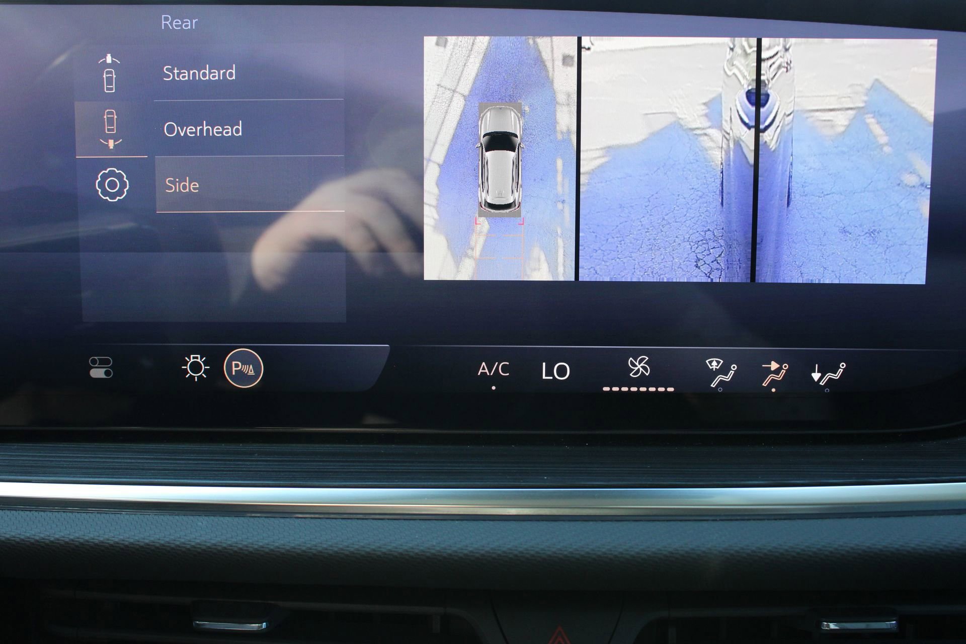 Used 2025 Buick Envision Preferred AWD/4WD image 39