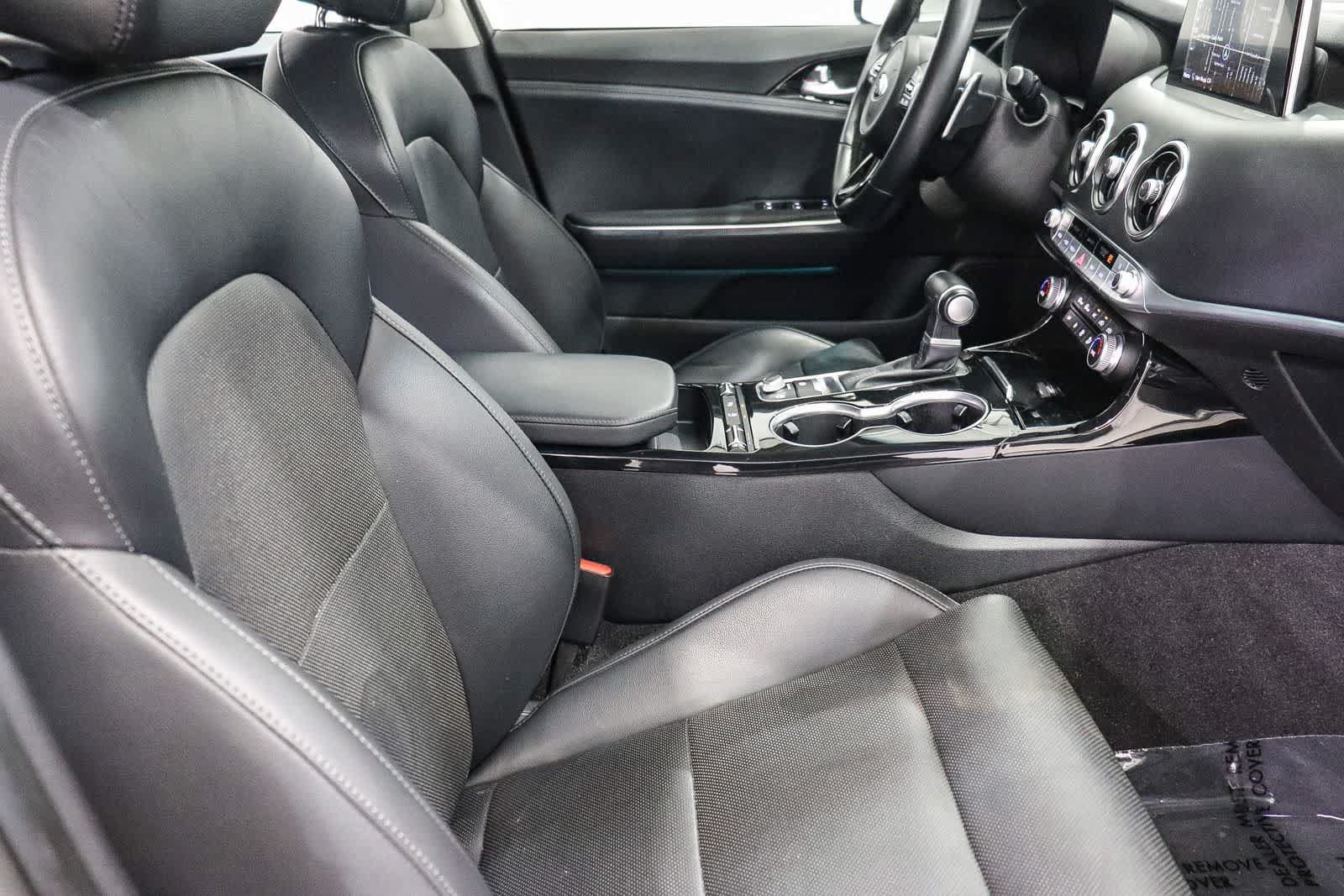Used 2019 Kia Stinger Premium RWD image 17