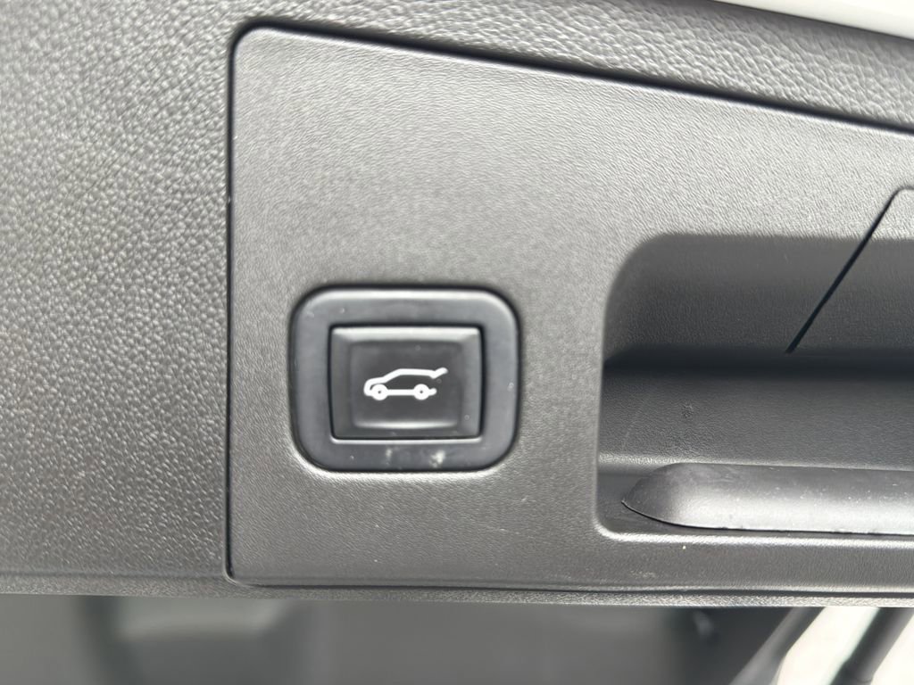 Certified 2023 Cadillac XT4 Sport image 19