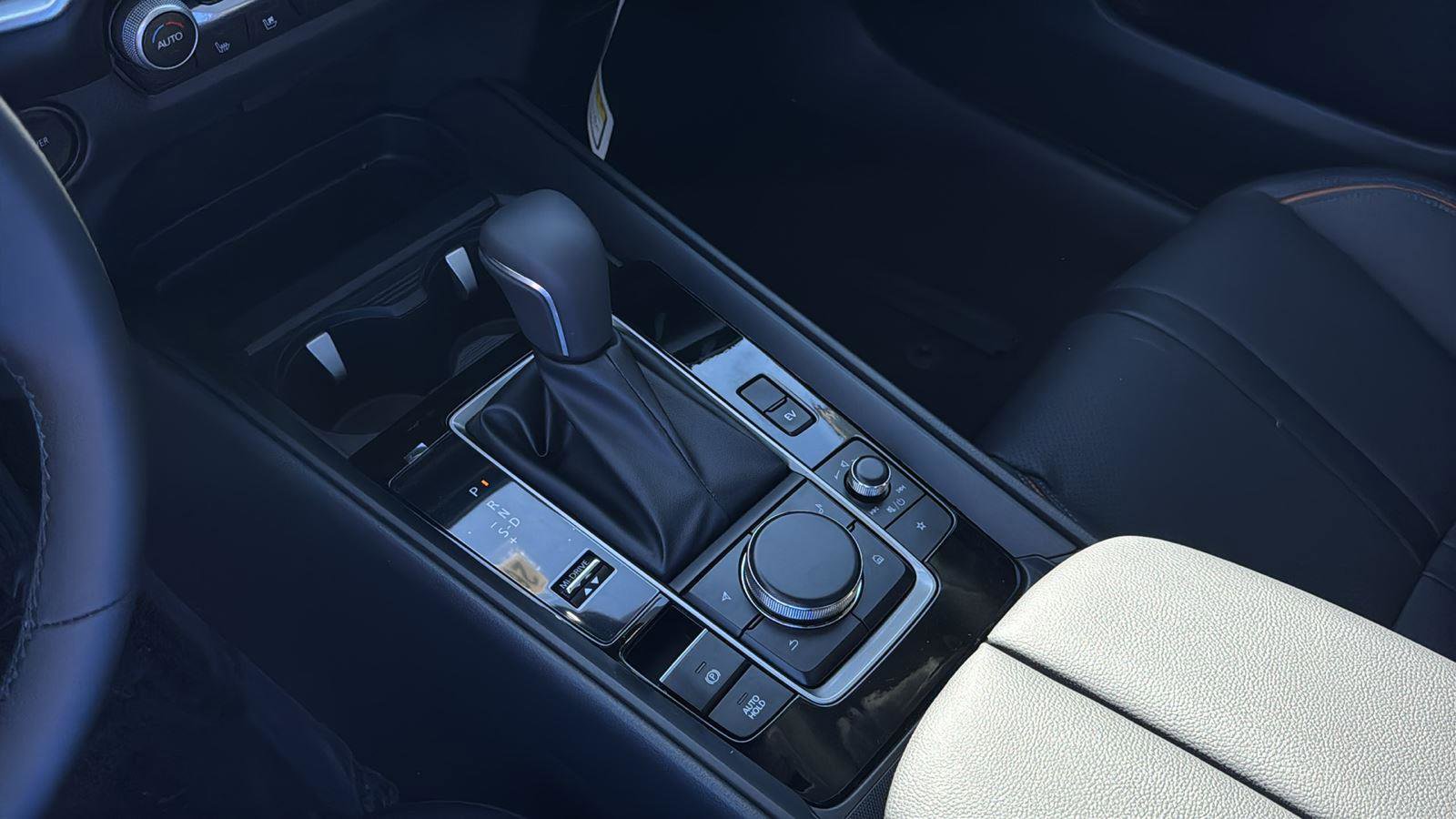 New 2026 MAZDA CX-50 AWD 2.5 Hybrid w/ Cargo Package image 15