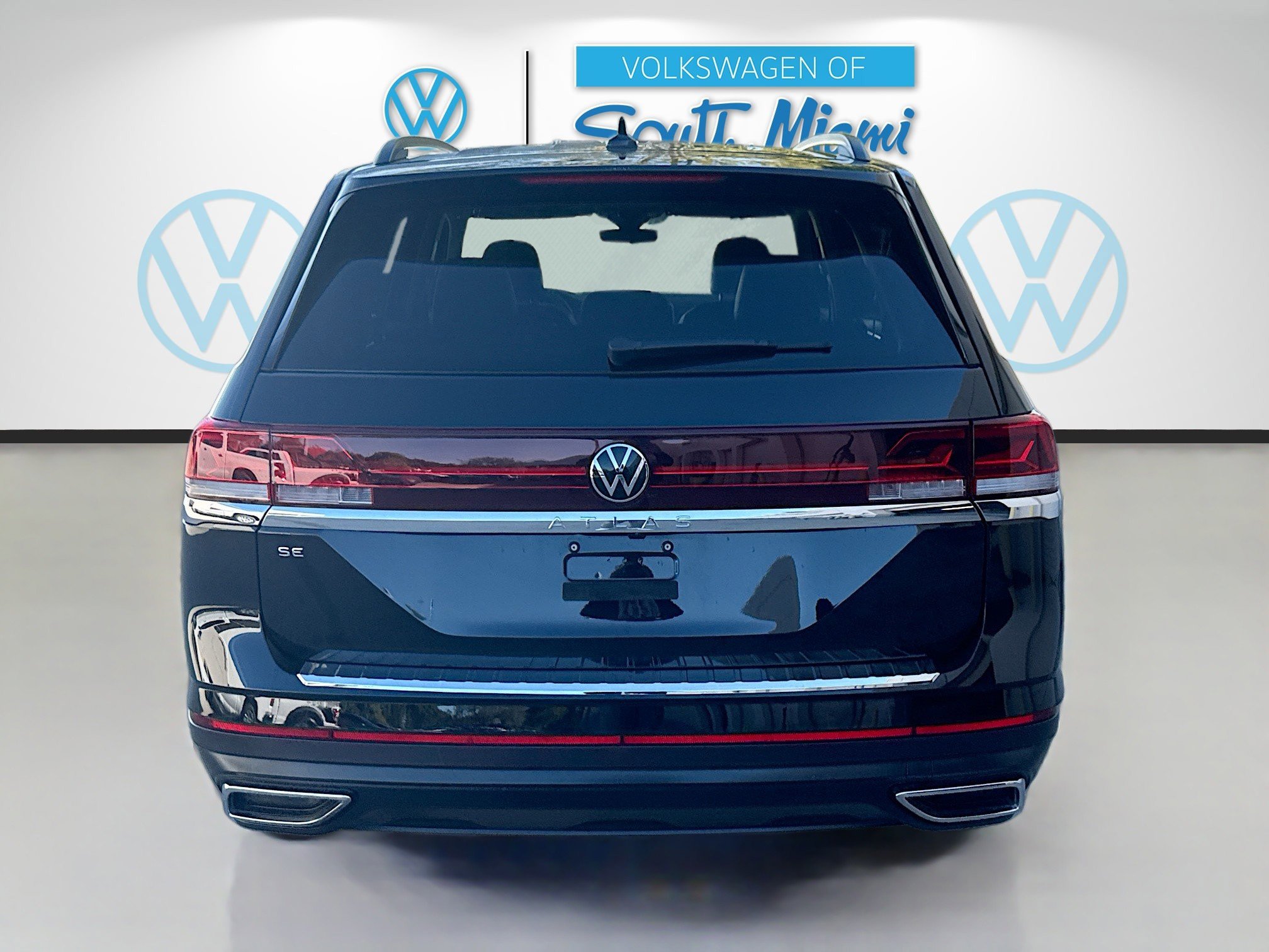 Certified 2025 Volkswagen Atlas SE image 6
