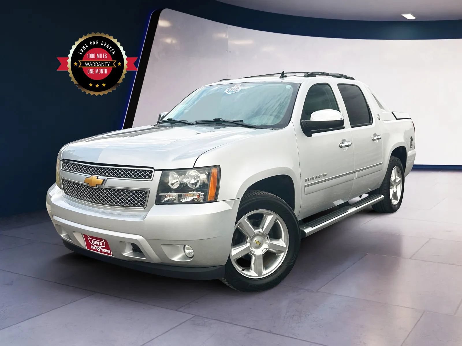 Used 2013 Chevrolet Avalanche LTZ RWD image 1