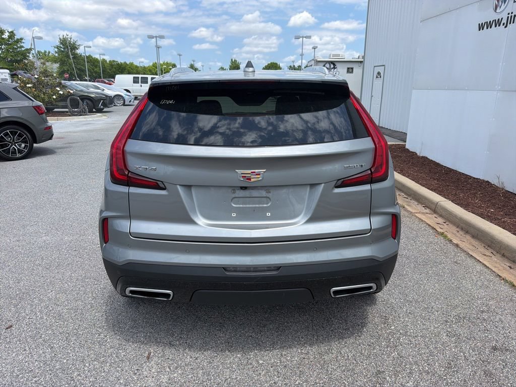 Used 2025 Cadillac XT4 Premium Luxury FWD image 4