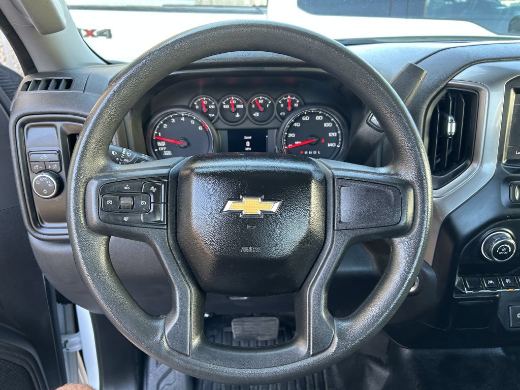 Used 2025 Chevrolet Silverado 1500 W/T RWD image 6