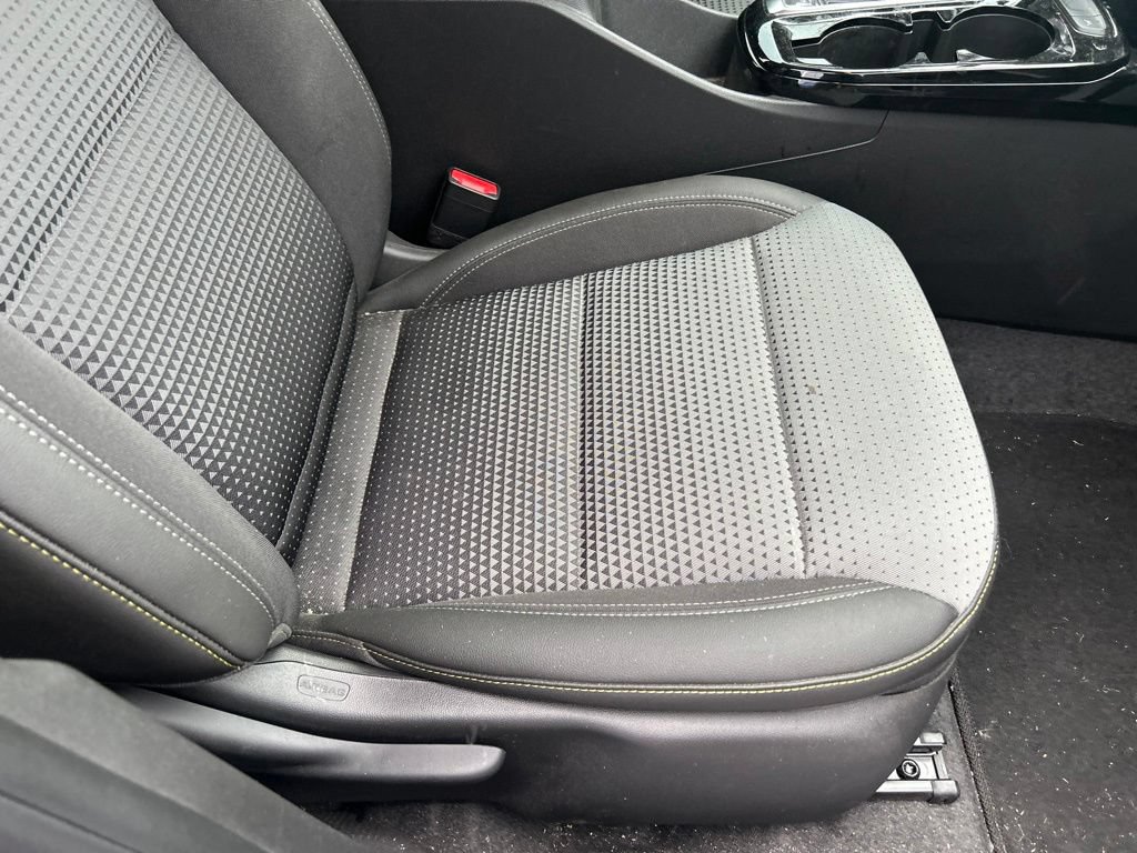 Used 2025 Chevrolet Trax LT w/ Driver Confidence Package FWD image 30