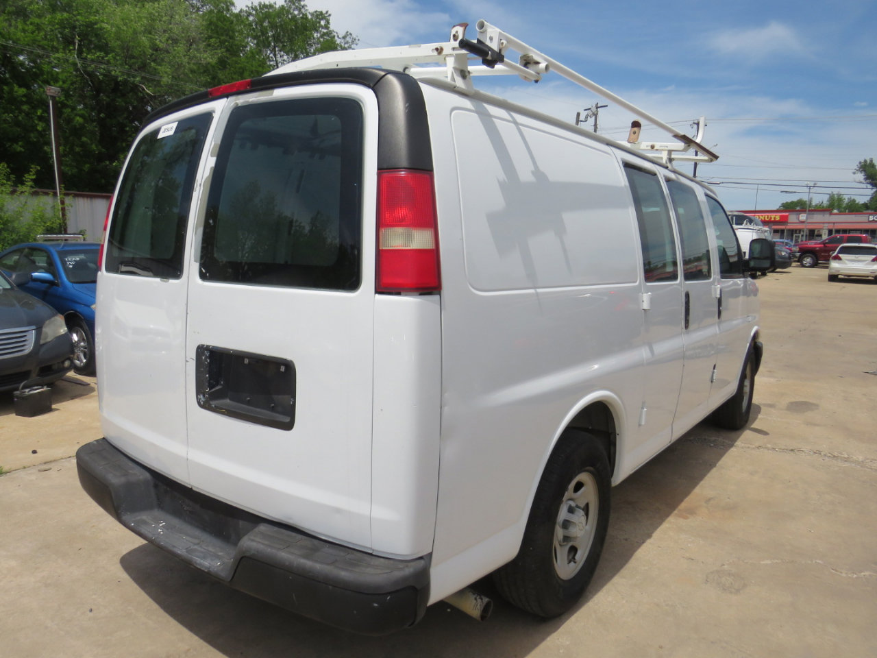 Used 2008 Chevrolet Express 1500 image 3