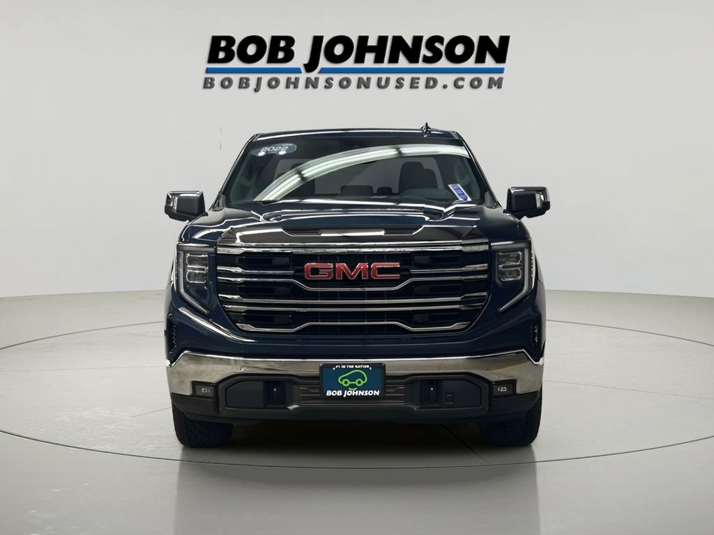 Certified 2022 GMC Sierra 1500 SLT w/ SLT Convenience Package image 4
