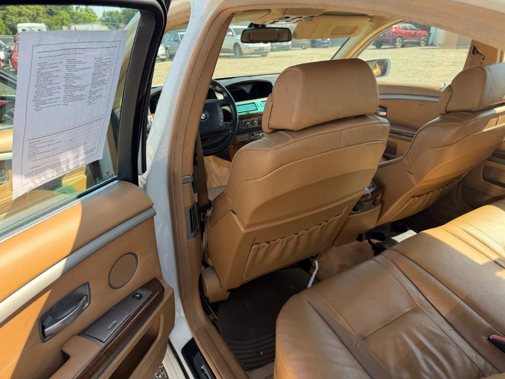 Used 2008 BMW 750i RWD image 27