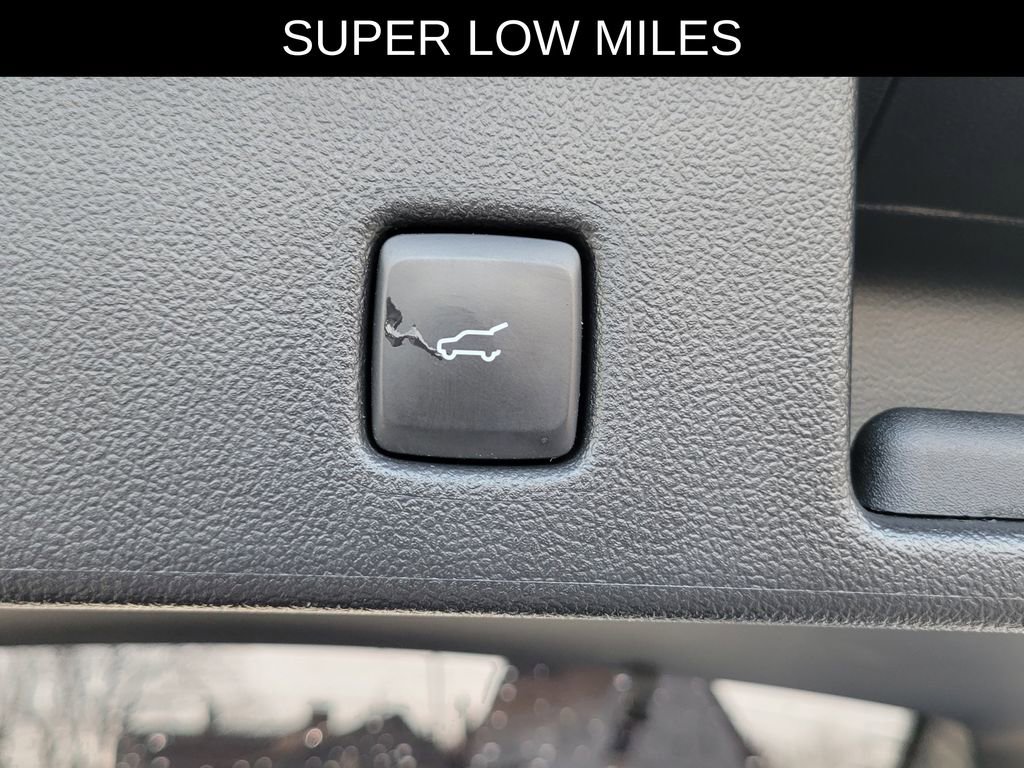 Used 2023 Ford Escape Platinum image 7