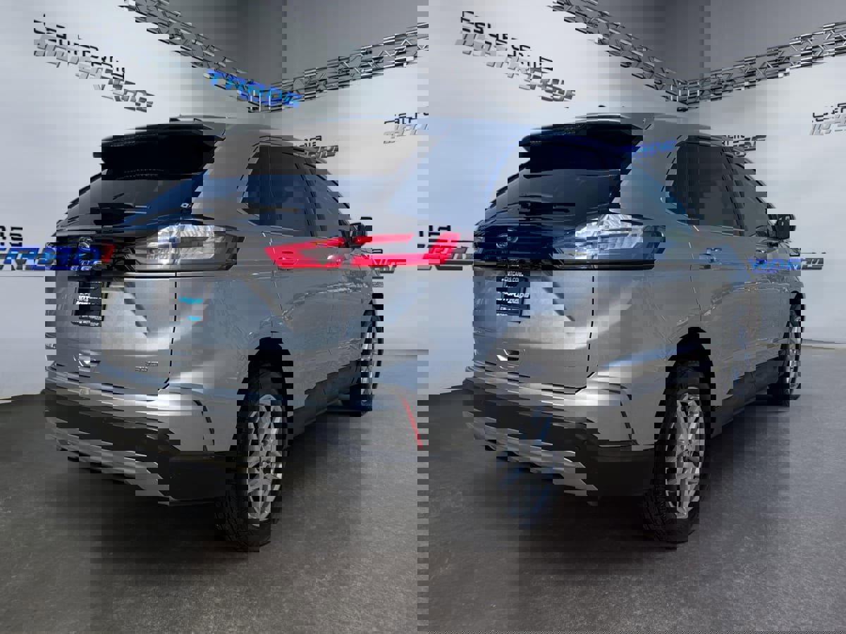 Used 2024 Ford Edge SEL image 5