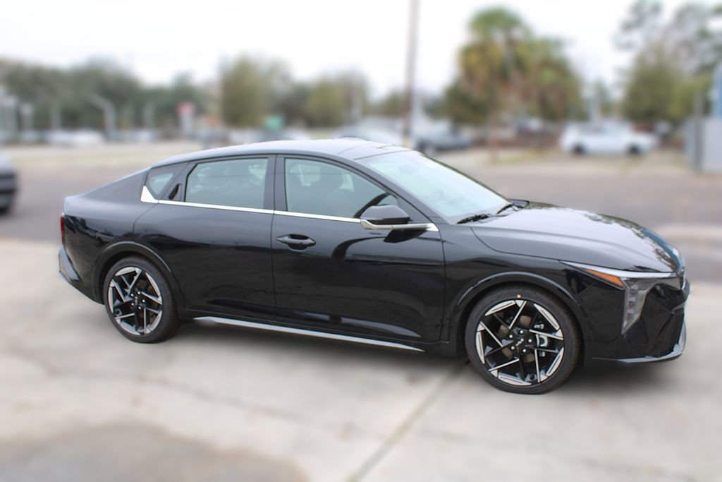 New 2025 Kia K4 GT-Line image 4