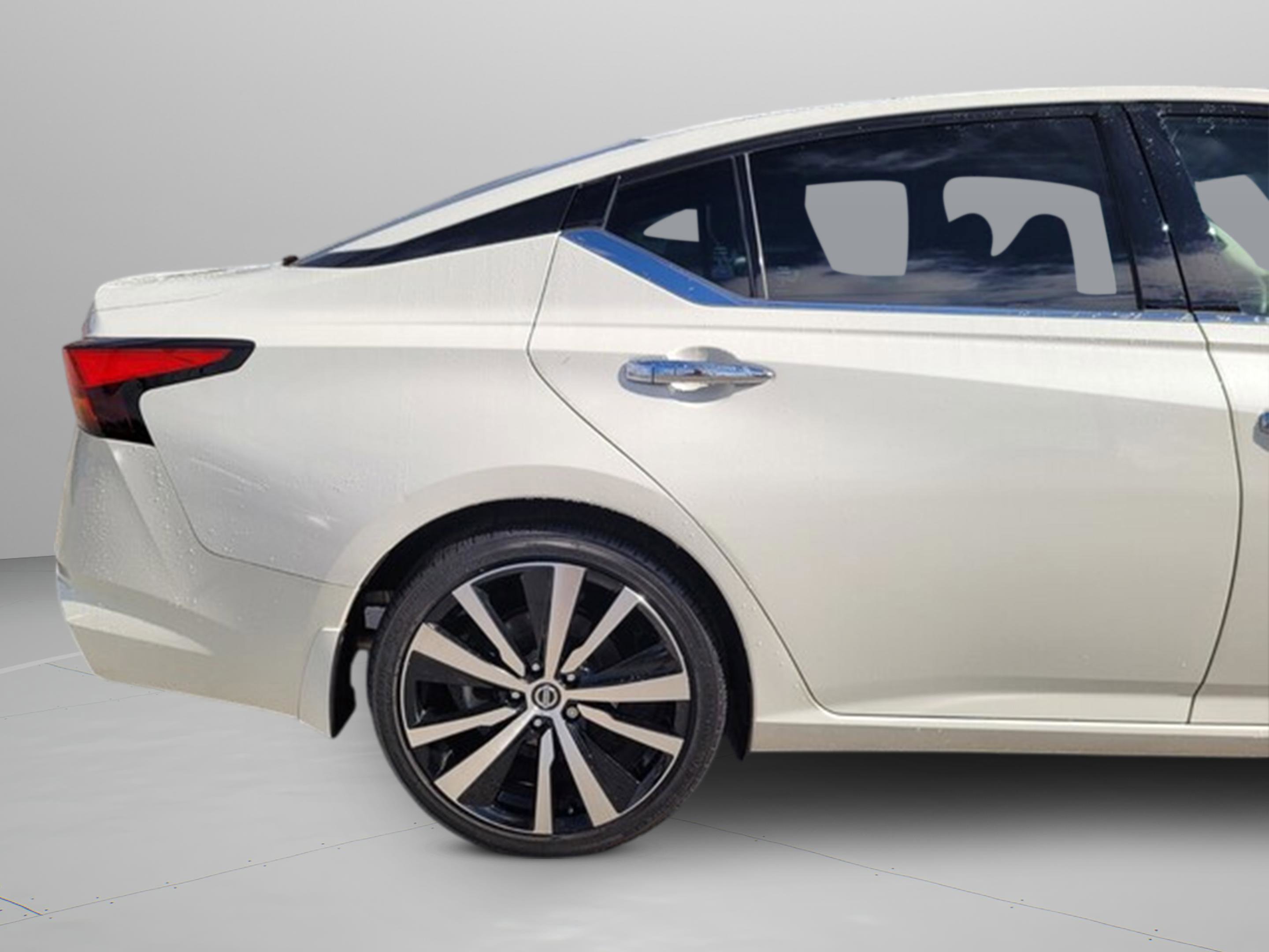 Used 2020 Nissan Altima 2.5 Platinum image 26