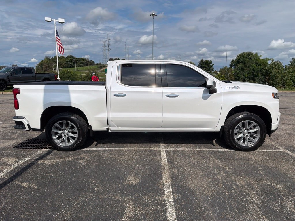 Used 2019 Chevrolet Silverado 1500 High Country w/ Technology Package AWD/4WD image 5