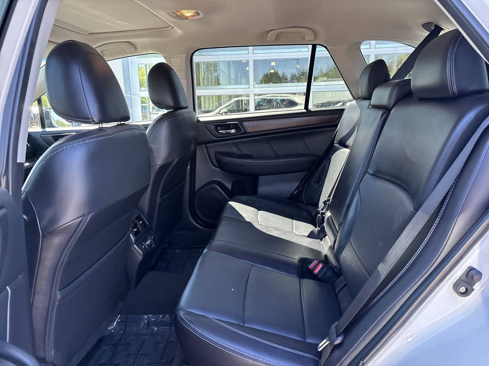 Used 2018 Subaru Outback 2.5i Limited AWD/4WD image 7