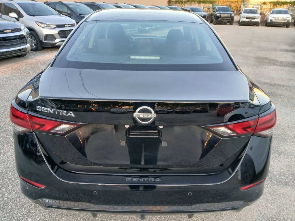 Used 2024 Nissan Sentra S w/ Lighting Package FWD image 6