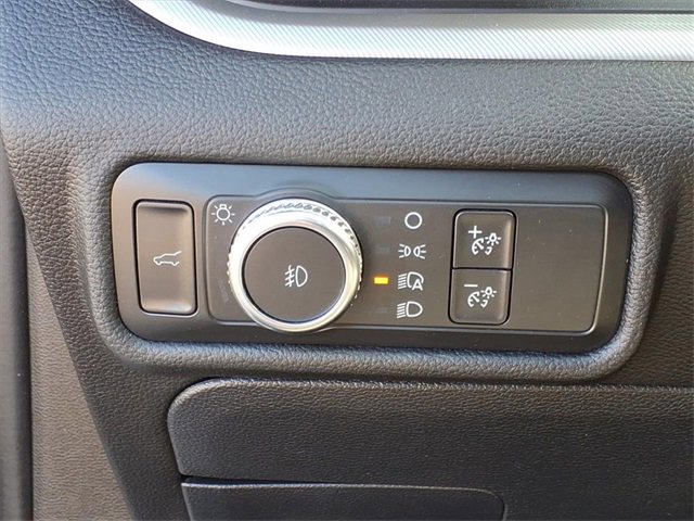 Used 2021 Ford Explorer XLT w/ Equipment Group 202A image 17