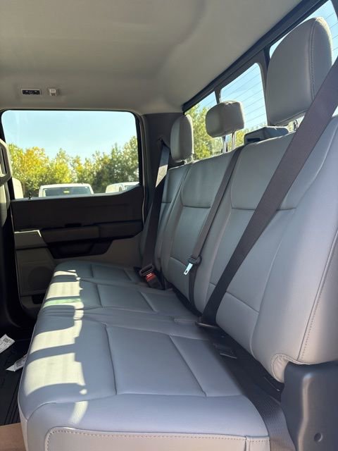 New 2026 Ford F550 4x4 Crew Cab image 34
