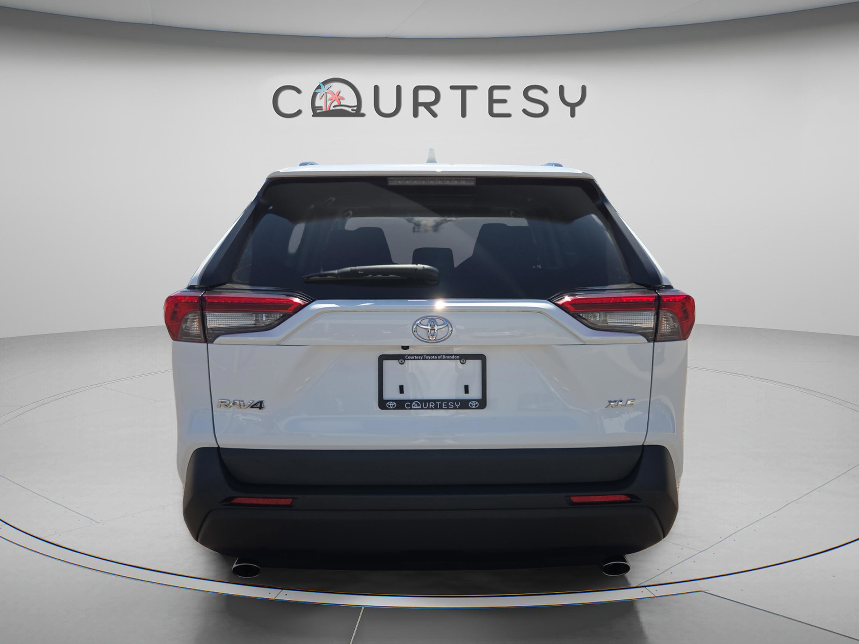 Certified 2024 Toyota RAV4 XLE w/ Convenience Package FWD image 4