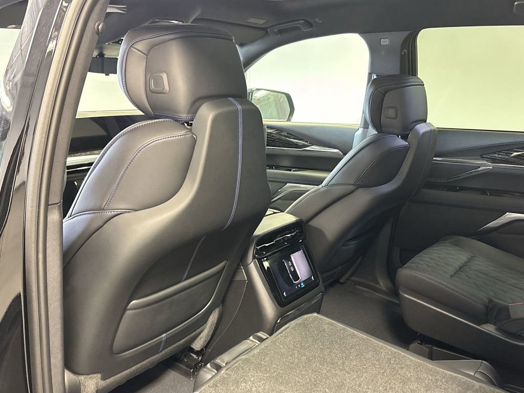 New 2025 Cadillac Escalade IQ Sport 1 image 30