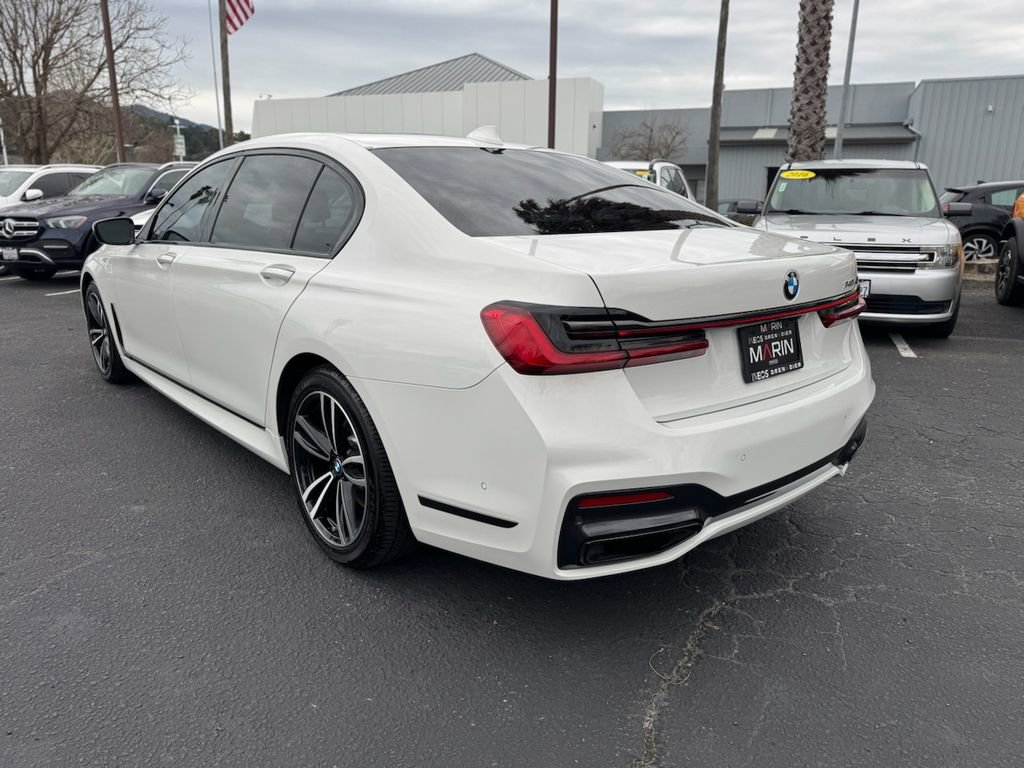 Used 2021 BMW 740i w/ M Sport Package RWD image 8