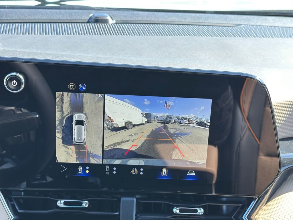 New 2026 Chevrolet Equinox ACTIV w/ Safety and Technology Package image 17
