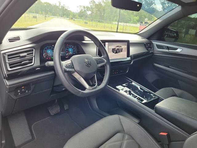 Used 2024 Volkswagen Atlas Cross Sport SE FWD image 18