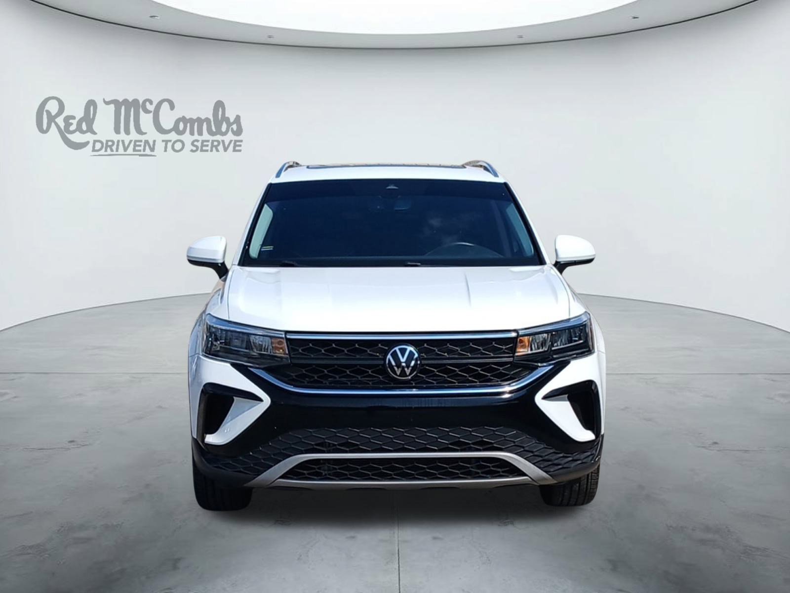 Used 2023 Volkswagen Taos SE w/ Panoramic Sunroof Package image 8