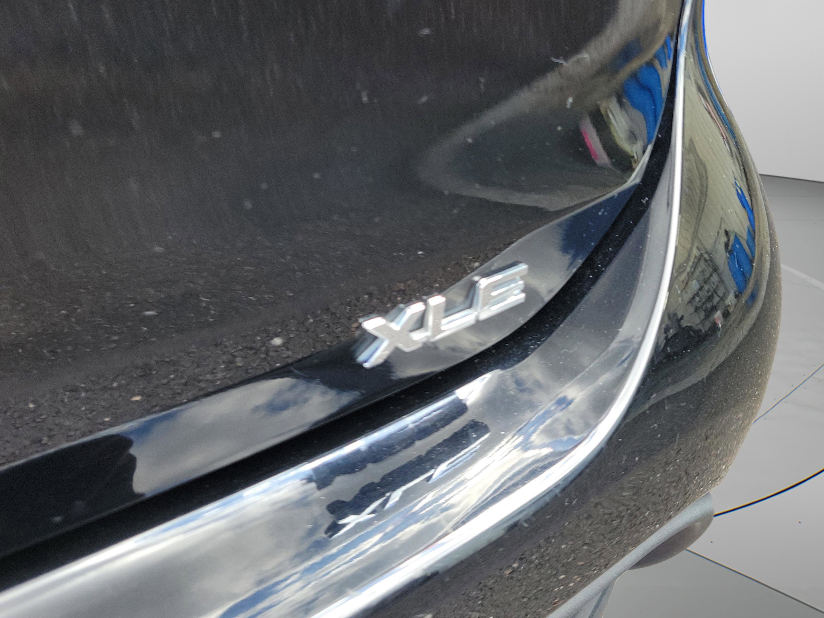 Used 2023 Toyota Highlander XLE image 28